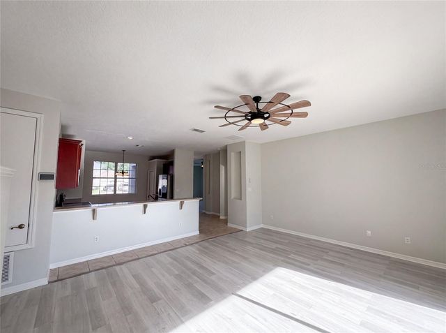 204 ROUND MAN STREET, Leesburg, FL 34748