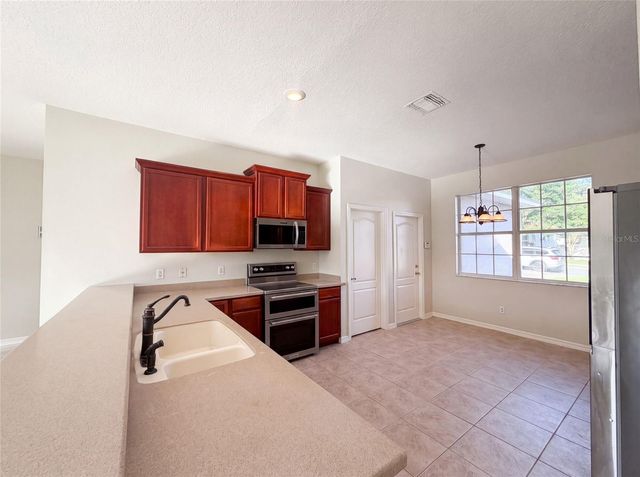 204 ROUND MAN STREET, Leesburg, FL 34748