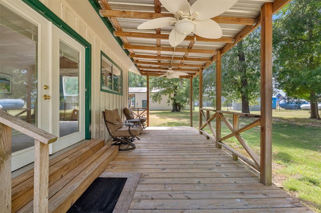 190 Lake View Lane, Livingston, TX 77351