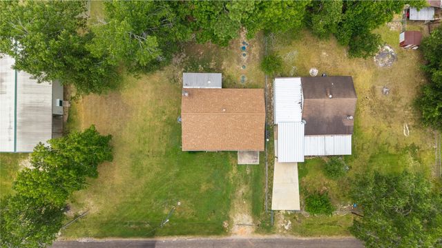 190 Lake View Lane, Livingston, TX 77351