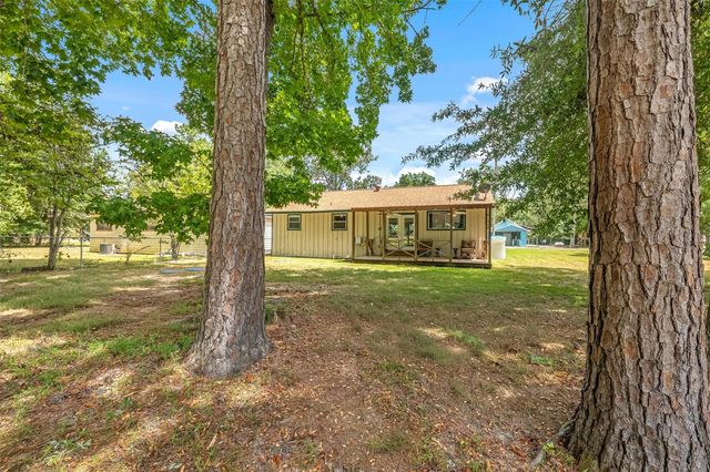 190 Lake View Lane, Livingston, TX 77351