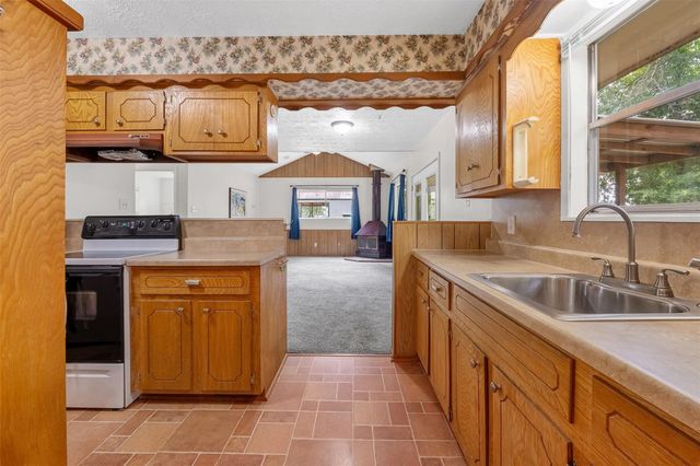 190 Lake View Lane, Livingston, TX 77351