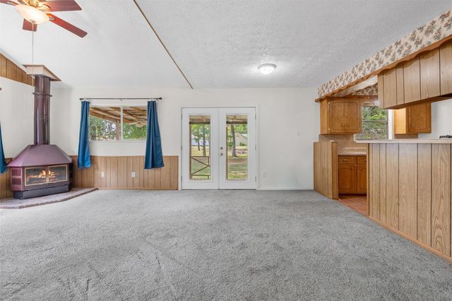 190 Lake View Lane, Livingston, TX 77351