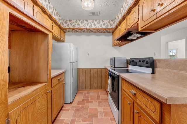 190 Lake View Lane, Livingston, TX 77351