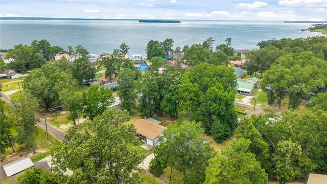 190 Lake View Lane, Livingston, TX 77351