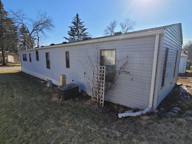 2665 Benlana Court, Maplewood, MN 55119