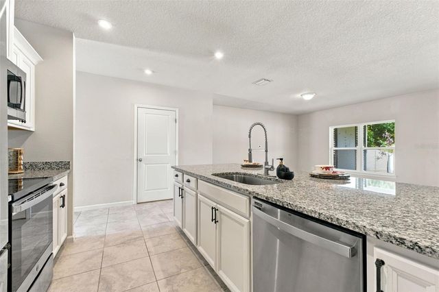 10646 HAWKS LANDING DRIVE, Land O Lakes, FL 34638