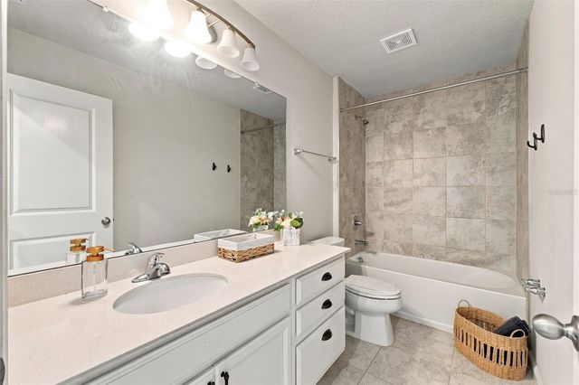 10646 HAWKS LANDING DRIVE, Land O Lakes, FL 34638
