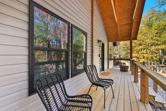 395 DELORIS RD, Basye, VA 22810