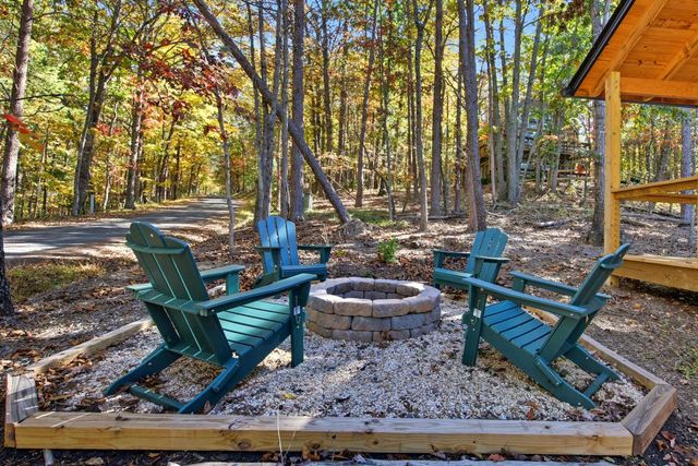 395 DELORIS RD, Basye, VA 22810