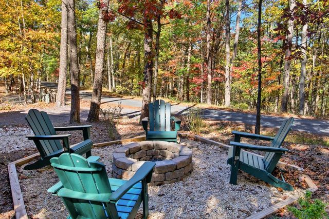 395 DELORIS RD, Basye, VA 22810