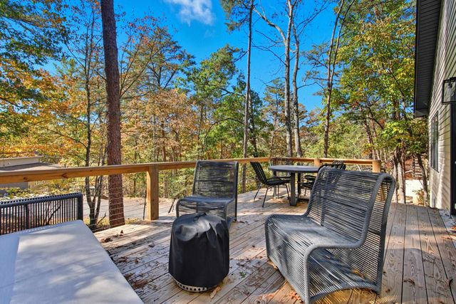 395 DELORIS RD, Basye, VA 22810