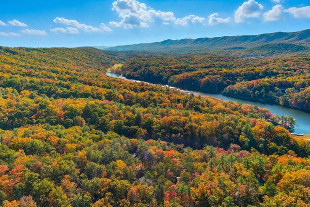 395 DELORIS RD, Basye, VA 22810