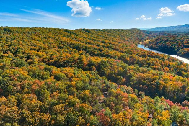 395 DELORIS RD, Basye, VA 22810