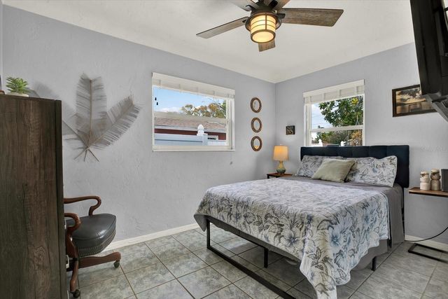 1322 FREEMONT STREET S, Gulfport, FL 33707