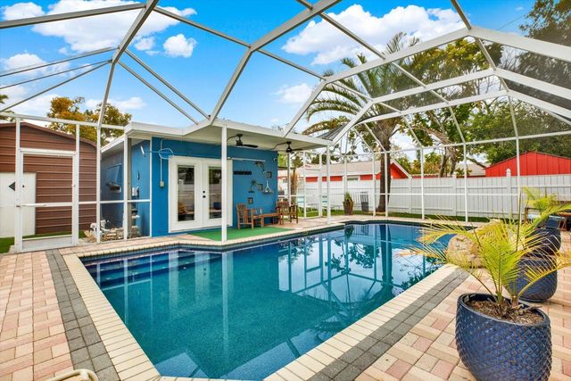 1322 FREEMONT STREET S, Gulfport, FL 33707