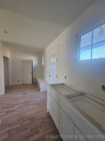 21481 S 4190 Road, Claremore, OK 74019