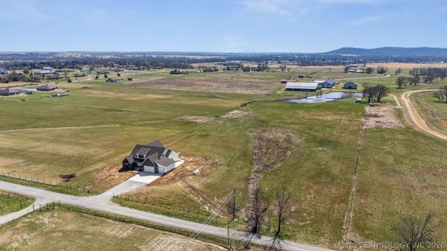 21481 S 4190 Road, Claremore, OK 74019