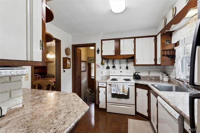 10 Kelly Avenue, Marcellus, NY 13108