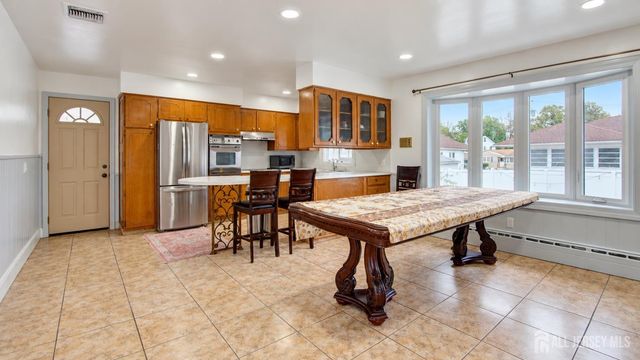 6 E 2nd Street, Port Reading, NJ 07064