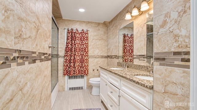 6 E 2nd Street, Port Reading, NJ 07064