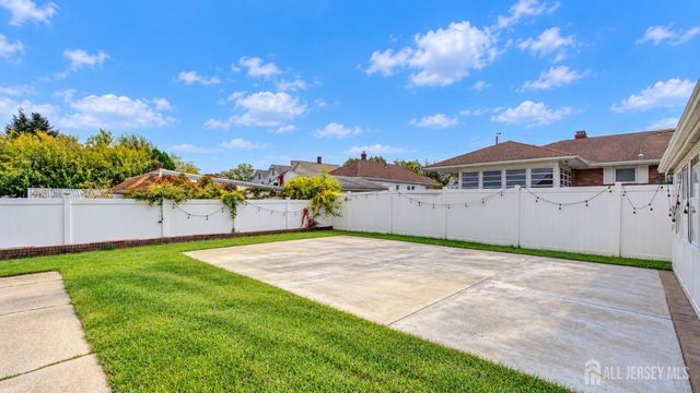 6 E 2nd Street, Port Reading, NJ 07064