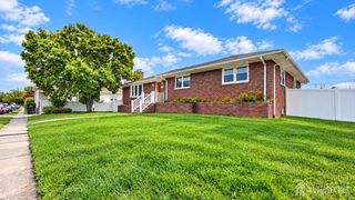 6 E 2nd Street, Port Reading, NJ 07064