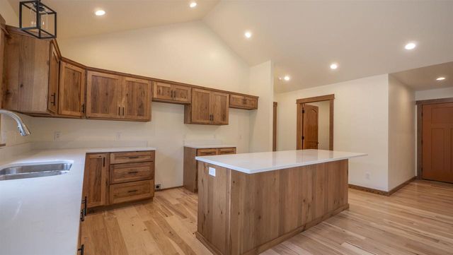 1079 E LAKE RIDGE ROAD, Wautoma, WI 54982