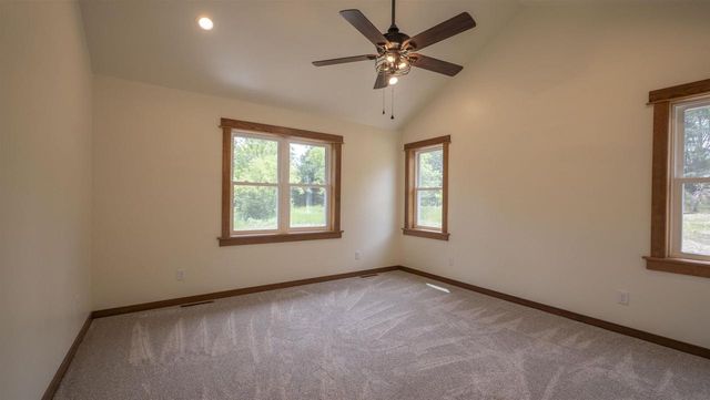 1079 E LAKE RIDGE ROAD, Wautoma, WI 54982