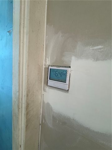 211 S 3rd St, Jeannette, PA 15644