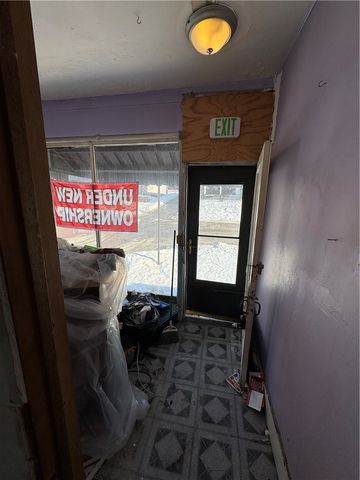 211 S 3rd St, Jeannette, PA 15644