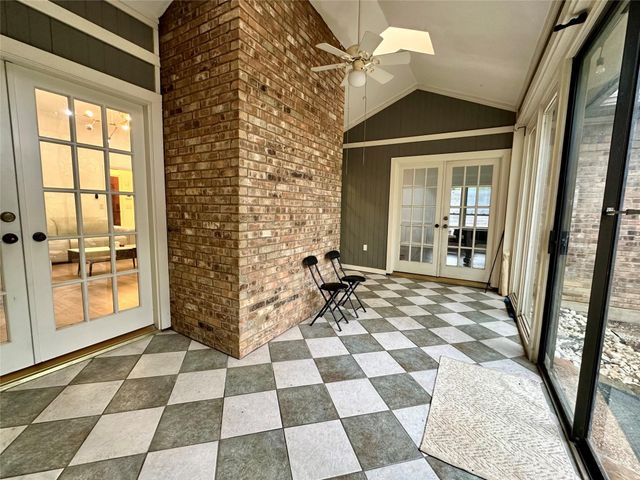 2909 Gainesborough Drive, Dallas, TX 75287