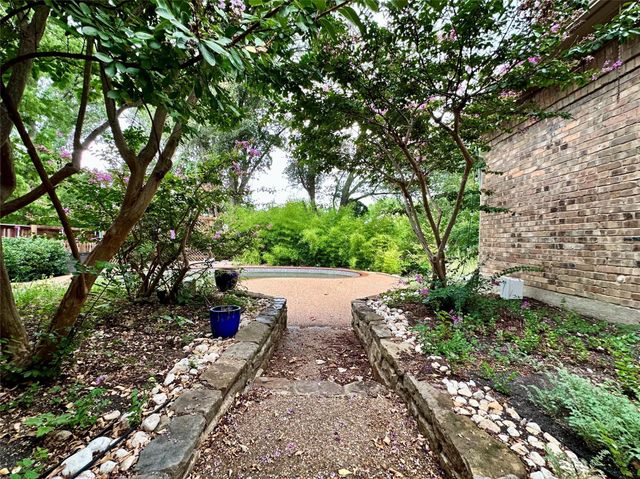 2909 Gainesborough Drive, Dallas, TX 75287