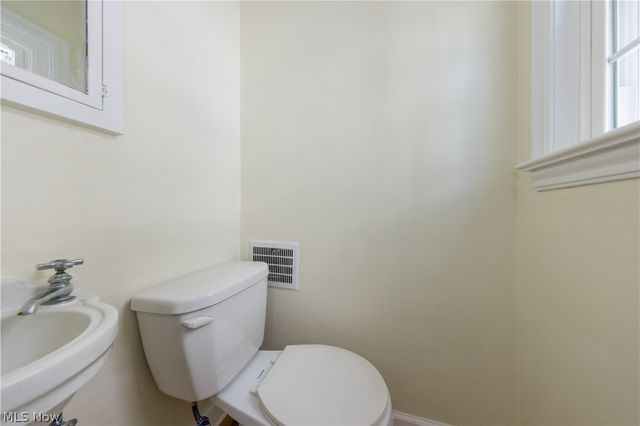 2188 Cranston Road, University Heights, OH 44118