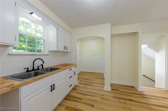 2188 Cranston Road, University Heights, OH 44118