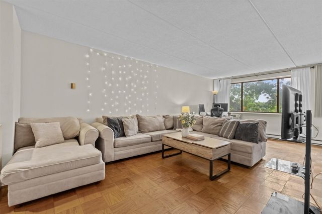 160 Academy Street 5C, Poughkeepsie, NY 12601