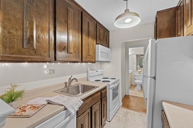 160 Academy Street 5C, Poughkeepsie, NY 12601
