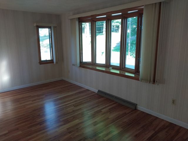 33 Chartley Brook Ln, Attleboro, MA 02703