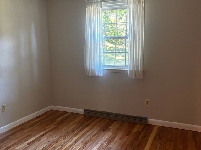 33 Chartley Brook Ln, Attleboro, MA 02703