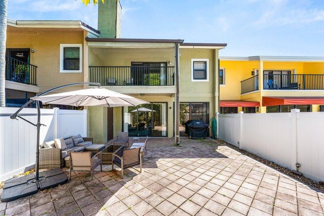 5698 Santiago Circle, Boca Raton, FL 33433