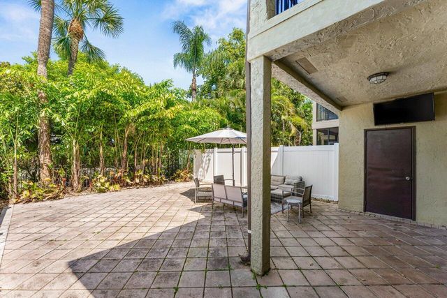 5698 Santiago Circle, Boca Raton, FL 33433