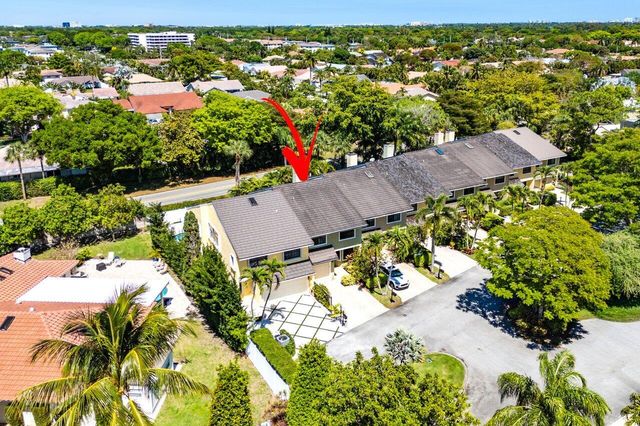 5698 Santiago Circle, Boca Raton, FL 33433