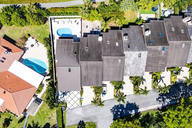 5698 Santiago Circle, Boca Raton, FL 33433