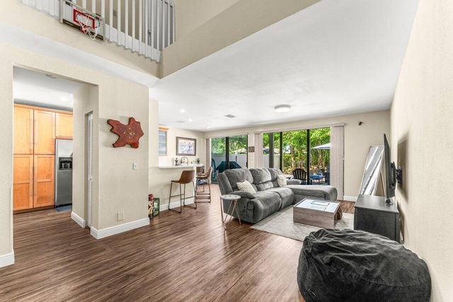5698 Santiago Circle, Boca Raton, FL 33433