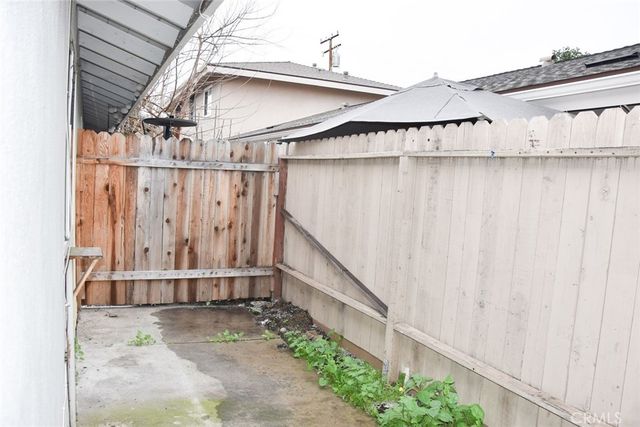 411 Kroeger St A, Anaheim, CA 92805