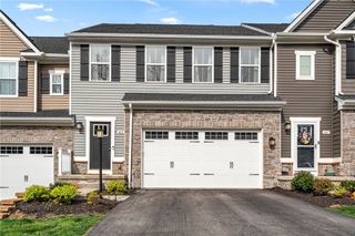 423 Greenwood Dr., North Strabane, PA 15317