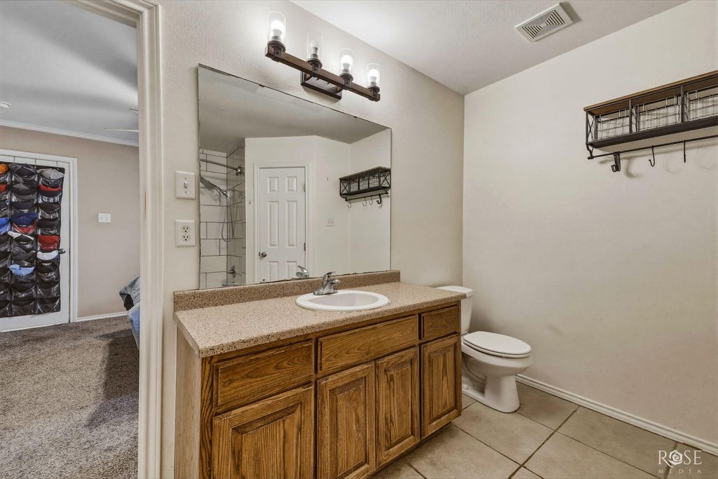 Image 16 of property listing at 4909 Oaklawn Boulevard, San Angelo, TX 76903