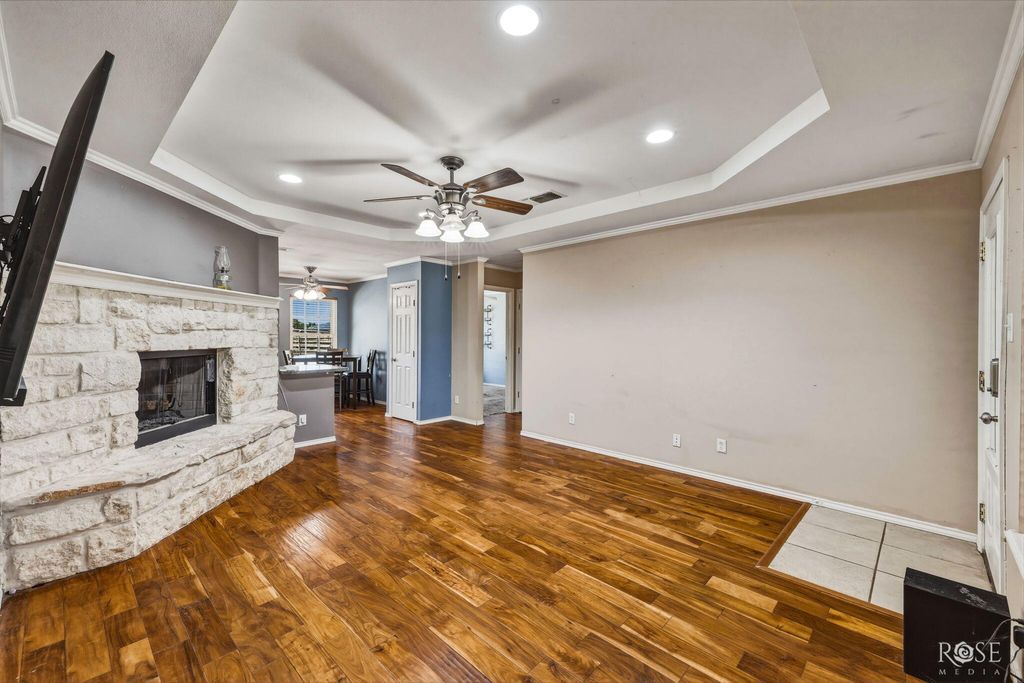 Image 7 of property listing at 4909 Oaklawn Boulevard, San Angelo, TX 76903