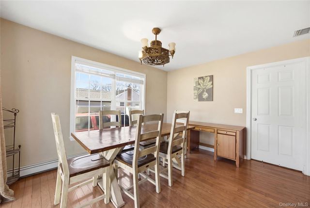 63 Pinedale Avenue, Farmingville, NY 11738