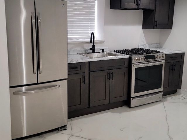 3010 N Nottingham Avenue, Chicago, IL 60634